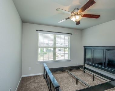 14358 Whitetop Peak Court - Photo Thumbnail 20
