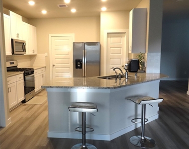 10854 Bodie Hills Drive - Photo Thumbnail 2