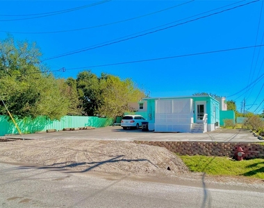 927 27th Street - Photo Thumbnail 29