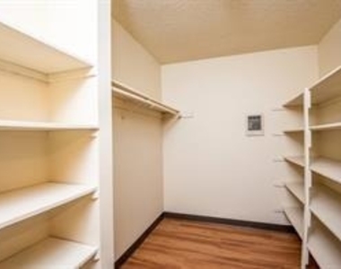 2545 Columbia Blvd - Photo Thumbnail 9