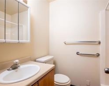 2545 Columbia Blvd - Photo Thumbnail 10
