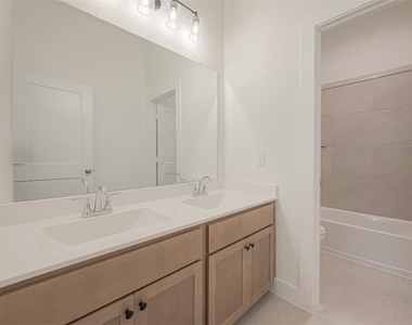 12958 Rio Mariano Lane - Photo Thumbnail 11