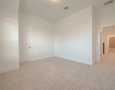 12958 Rio Mariano Lane - Photo Thumbnail 9