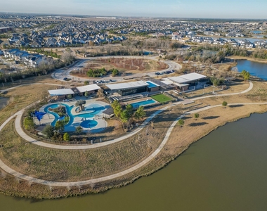 12958 Rio Mariano Lane - Photo Thumbnail 31