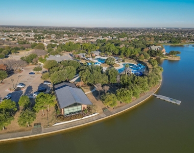 12958 Rio Mariano Lane - Photo Thumbnail 25