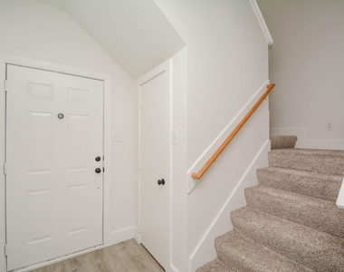 9939 Farrell Drive - Photo Thumbnail 8