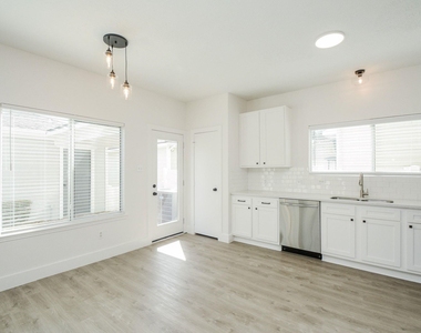 9939 Farrell Drive - Photo Thumbnail 7