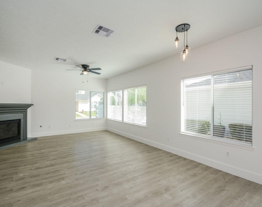 9939 Farrell Drive - Photo Thumbnail 17