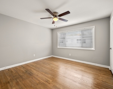 4689 Roswell Road - Photo Thumbnail 13