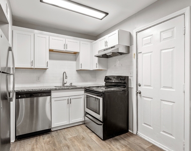4689 Roswell Road - Photo Thumbnail 2