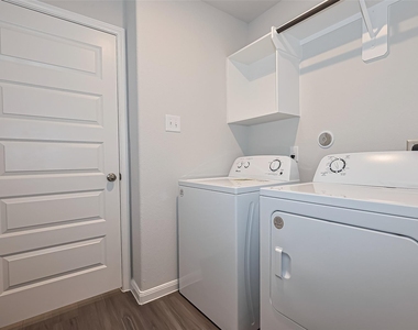 2412 Cave Fish Court - Photo Thumbnail 18