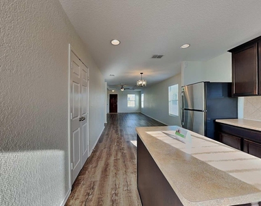 27305 Paraiso Manor - Photo Thumbnail 5