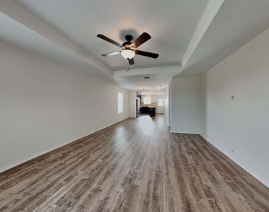 27305 Paraiso Manor - Photo Thumbnail 2
