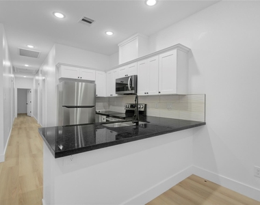 8412 Sunnyhill Street - Photo Thumbnail 7