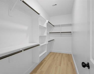 8412 Sunnyhill Street - Photo Thumbnail 21