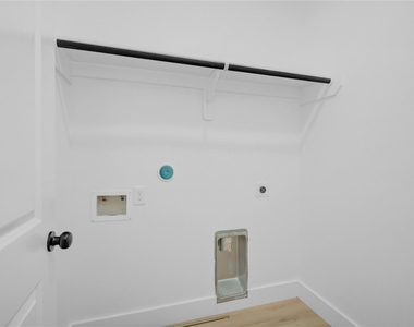 8412 Sunnyhill Street - Photo Thumbnail 13