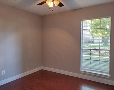 16315 Thistleglen Lane - Photo Thumbnail 18