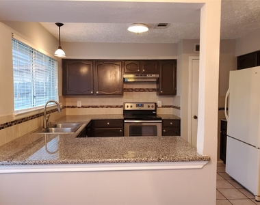16315 Thistleglen Lane - Photo Thumbnail 6