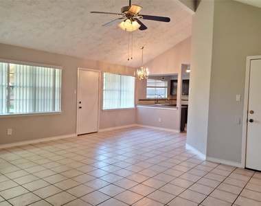 16315 Thistleglen Lane - Photo Thumbnail 9