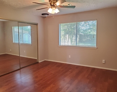 16315 Thistleglen Lane - Photo Thumbnail 19