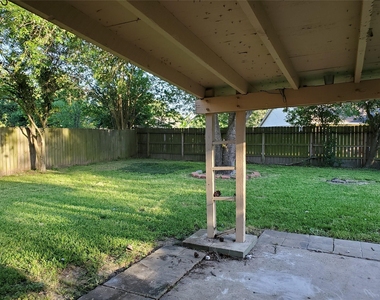 16315 Thistleglen Lane - Photo Thumbnail 24
