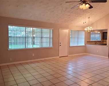 16315 Thistleglen Lane - Photo Thumbnail 10
