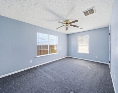 406 E 34th Street - Photo Thumbnail 6