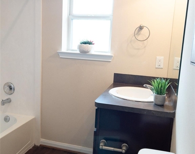 3986 Avenue B - Photo Thumbnail 20