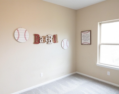 3986 Avenue B - Photo Thumbnail 17
