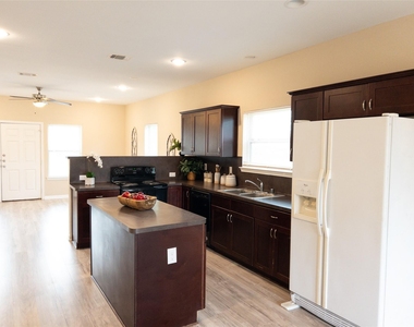 3986 Avenue B - Photo Thumbnail 2