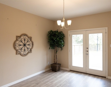 3986 Avenue B - Photo Thumbnail 10