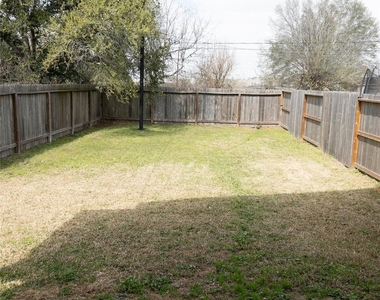 3986 Avenue B - Photo Thumbnail 21