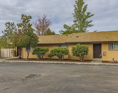 501 N Moss St - Photo Thumbnail 7