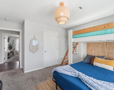 2311 56th Street - Photo Thumbnail 11