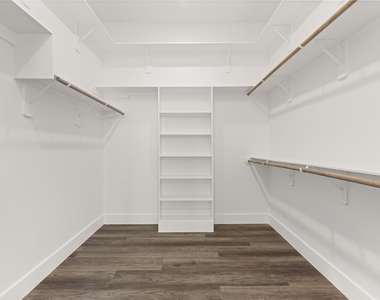 2709 Dennis Street - Photo Thumbnail 7