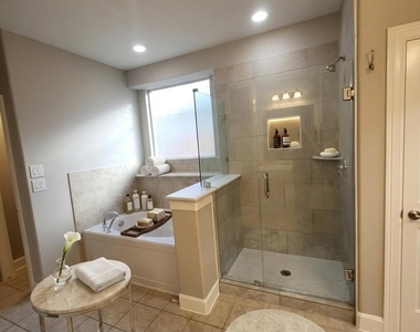 606 Admiral Bay Lane - Photo Thumbnail 34