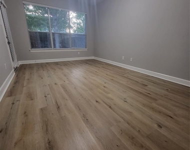 606 Admiral Bay Lane - Photo Thumbnail 30