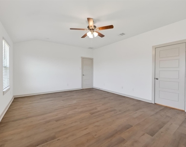 827 Silver Kettle Drive - Photo Thumbnail 20
