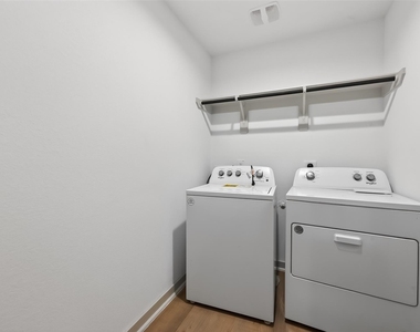 827 Silver Kettle Drive - Photo Thumbnail 24