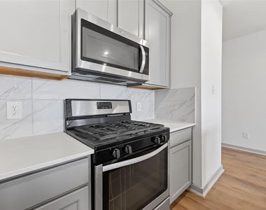827 Silver Kettle Drive - Photo Thumbnail 3