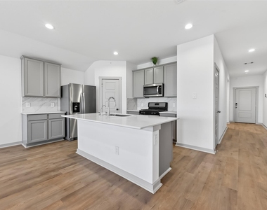 827 Silver Kettle Drive - Photo Thumbnail 4