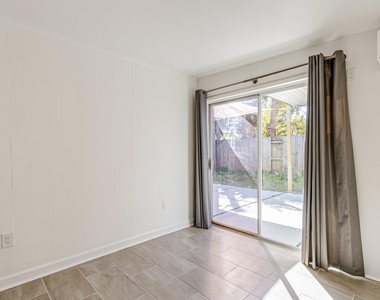 467 Jackson Avenue - Photo Thumbnail 22