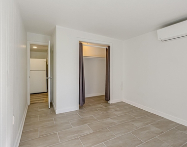 467 Jackson Avenue - Photo Thumbnail 18