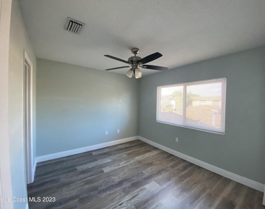 43 Bogart Place - Photo Thumbnail 10