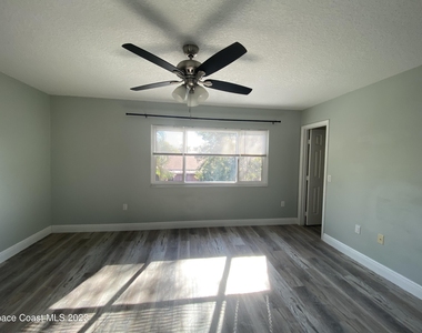 43 Bogart Place - Photo Thumbnail 8