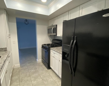 43 Bogart Place - Photo Thumbnail 4