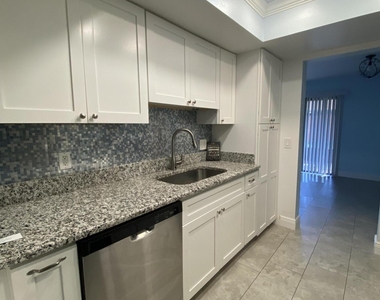 43 Bogart Place - Photo Thumbnail 3