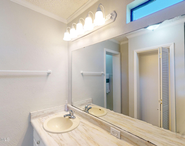 216 Country Club Drive - Photo Thumbnail 24