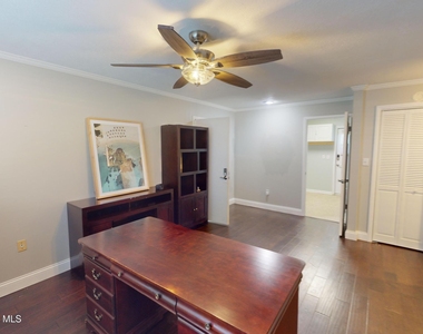 216 Country Club Drive - Photo Thumbnail 20