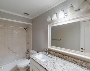 216 Country Club Drive - Photo Thumbnail 16